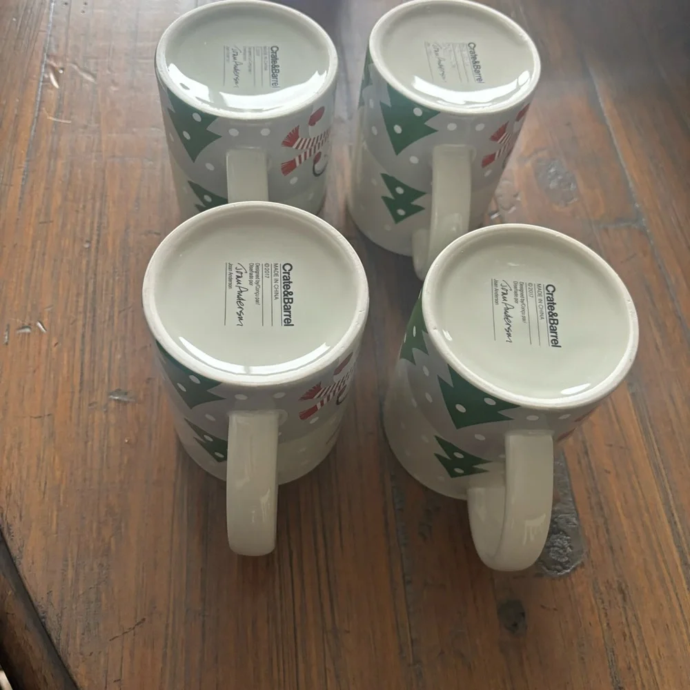 Crate & Barrel set of 4 Joan Anderson 2017 winter snowman ceramic mugs